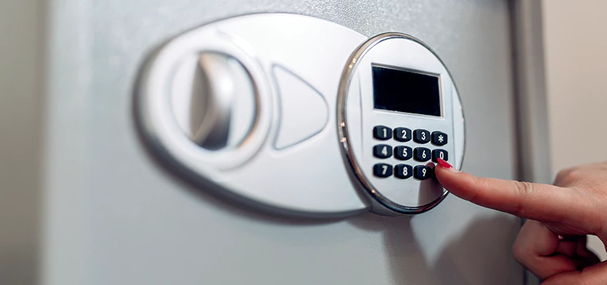 Jewelry Safe Cracking in La Ca, California