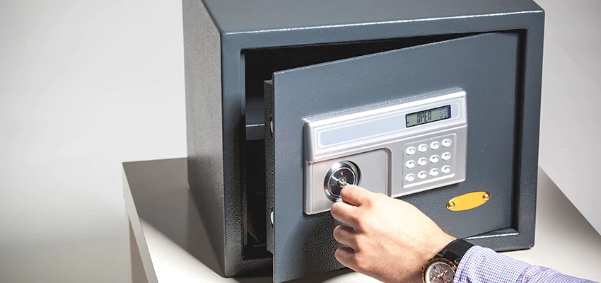Jewelry Safe Unlocking Service in La Ca, California