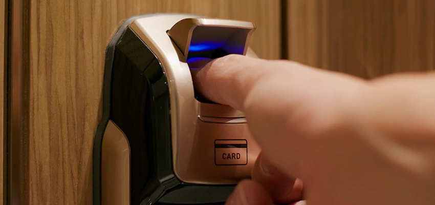 Fingerprint Door Locks Replacement in La Ca, CA