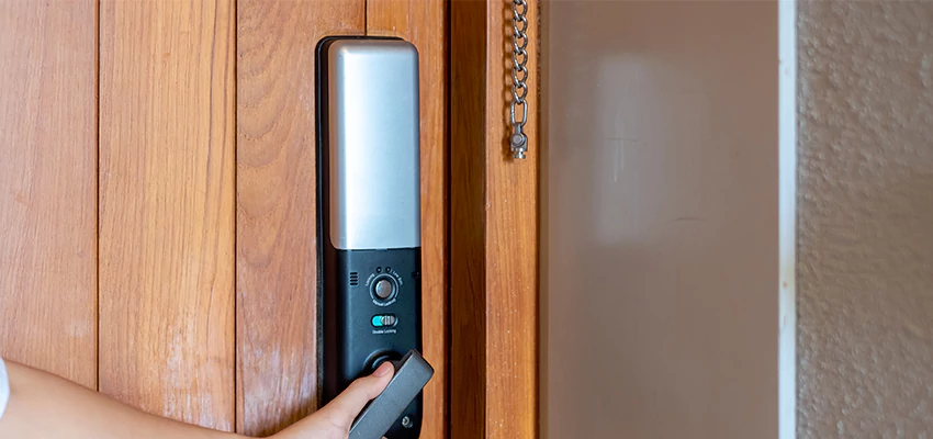 Home Security Electronic Locks Upgrades in La Ca, CA